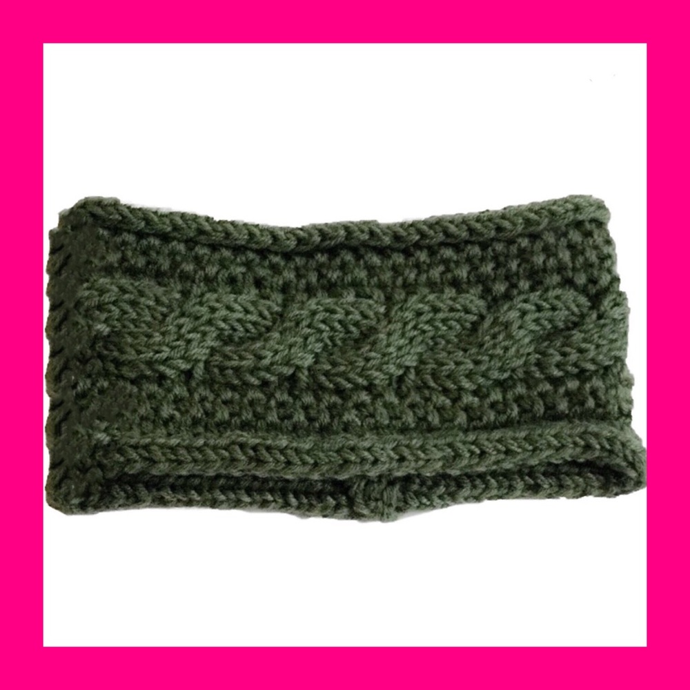 2/$18 ⚠️Last One⚠️ear warmer - green